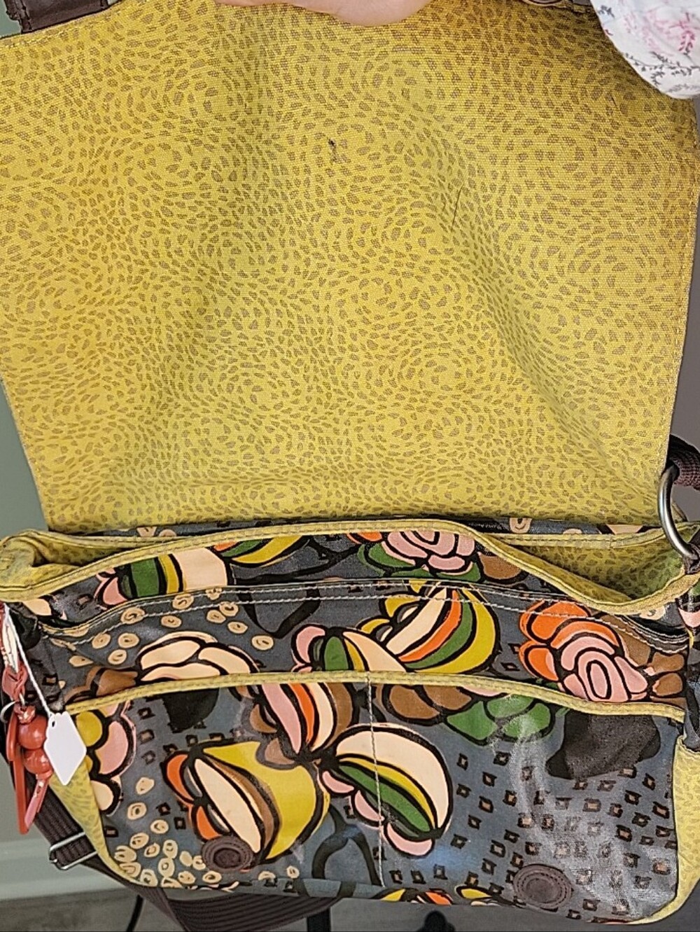 FOSSIL Key Per Gray Canvas Coated Glossy Flower Scene Messenger Laptop Bag - Picture 4 of 9